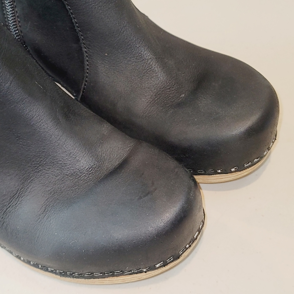 Dansko Black Leather Mules with Tan Wooden Heel - Picture 6 of 14